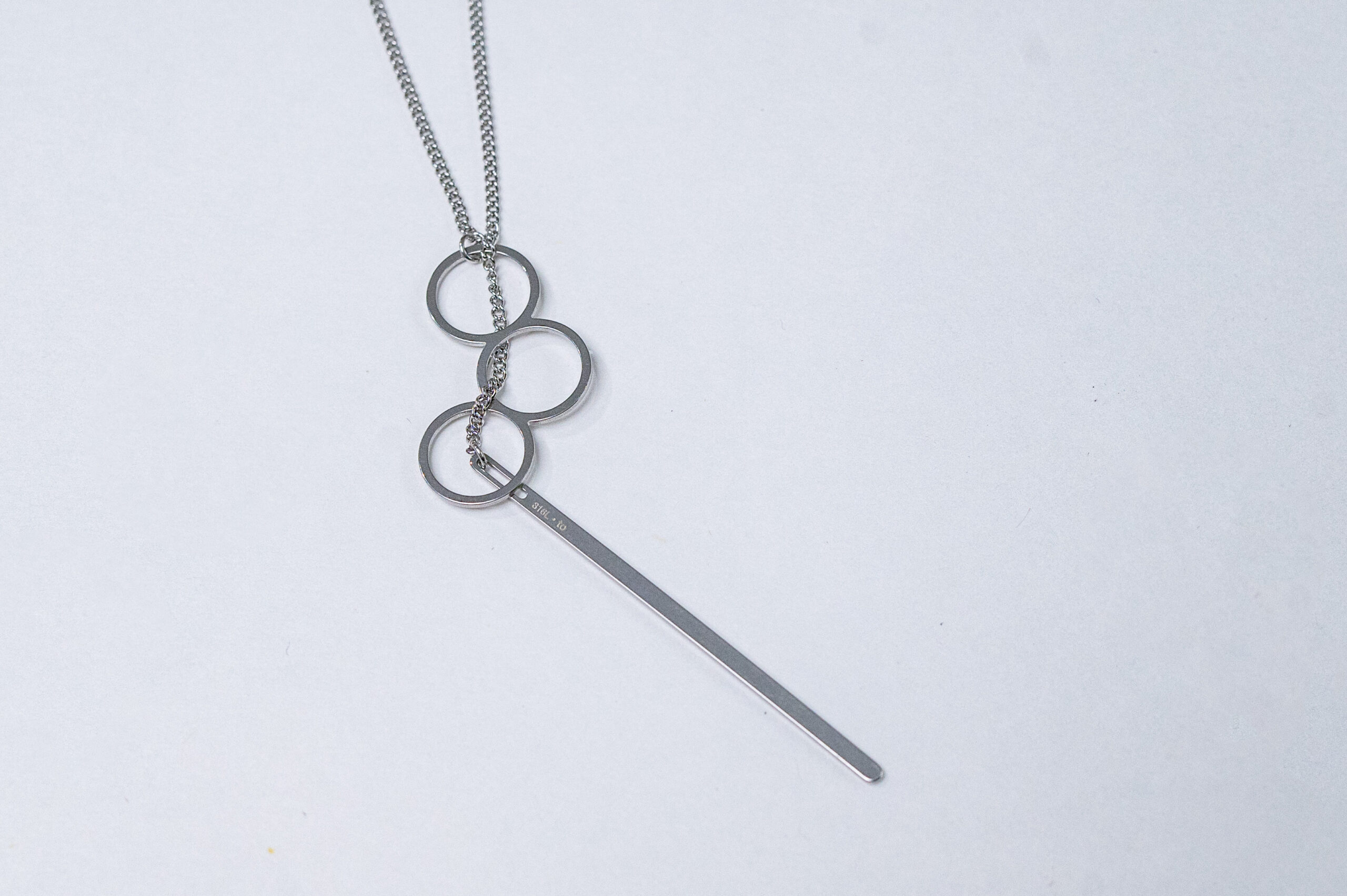to SEW-TORIO necklace Circle