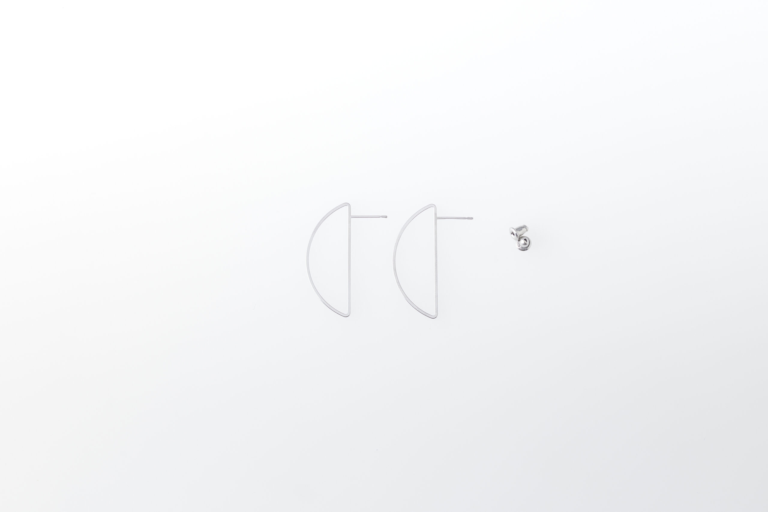 to SHAPES pierced earrings Semicircle